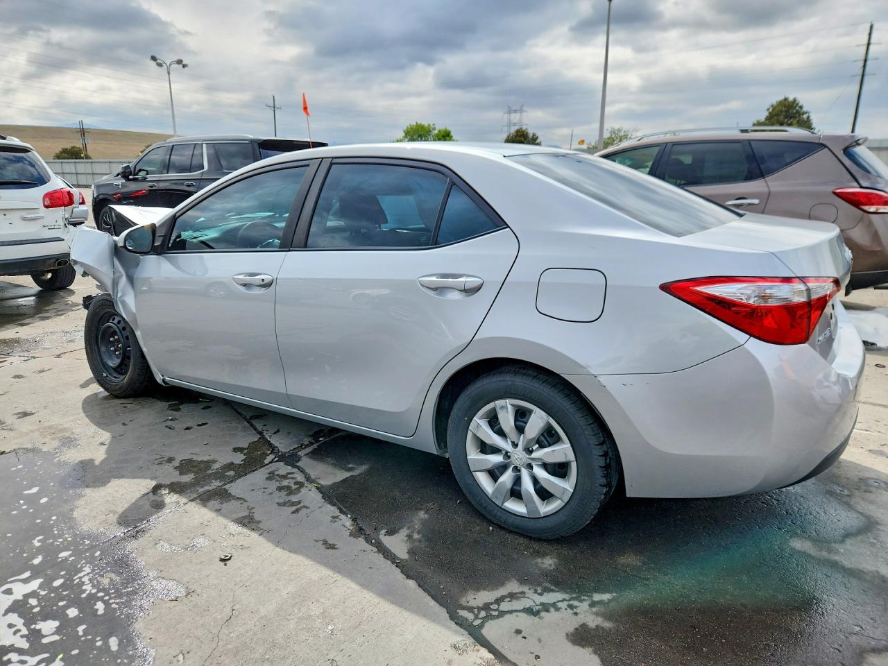 2016 TOYOTA COROLLA LE photo 3
