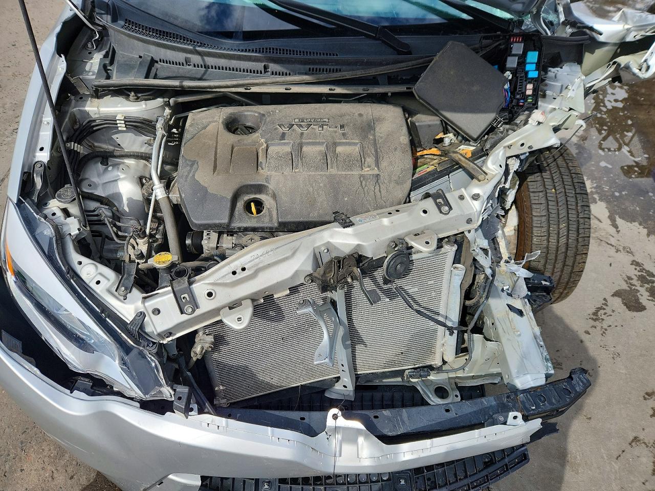 2016 TOYOTA COROLLA LE photo 21