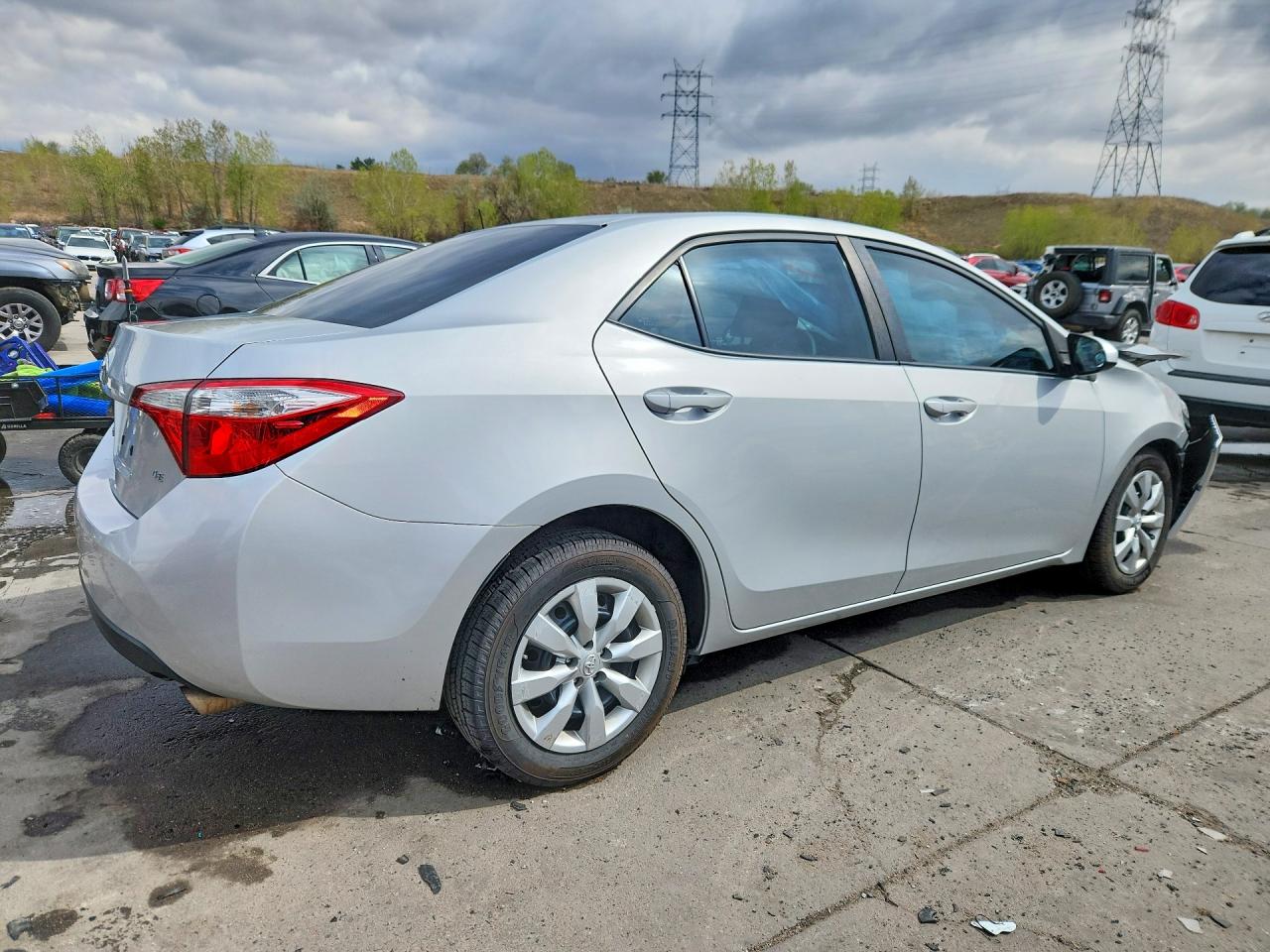 2016 TOYOTA COROLLA LE photo 5