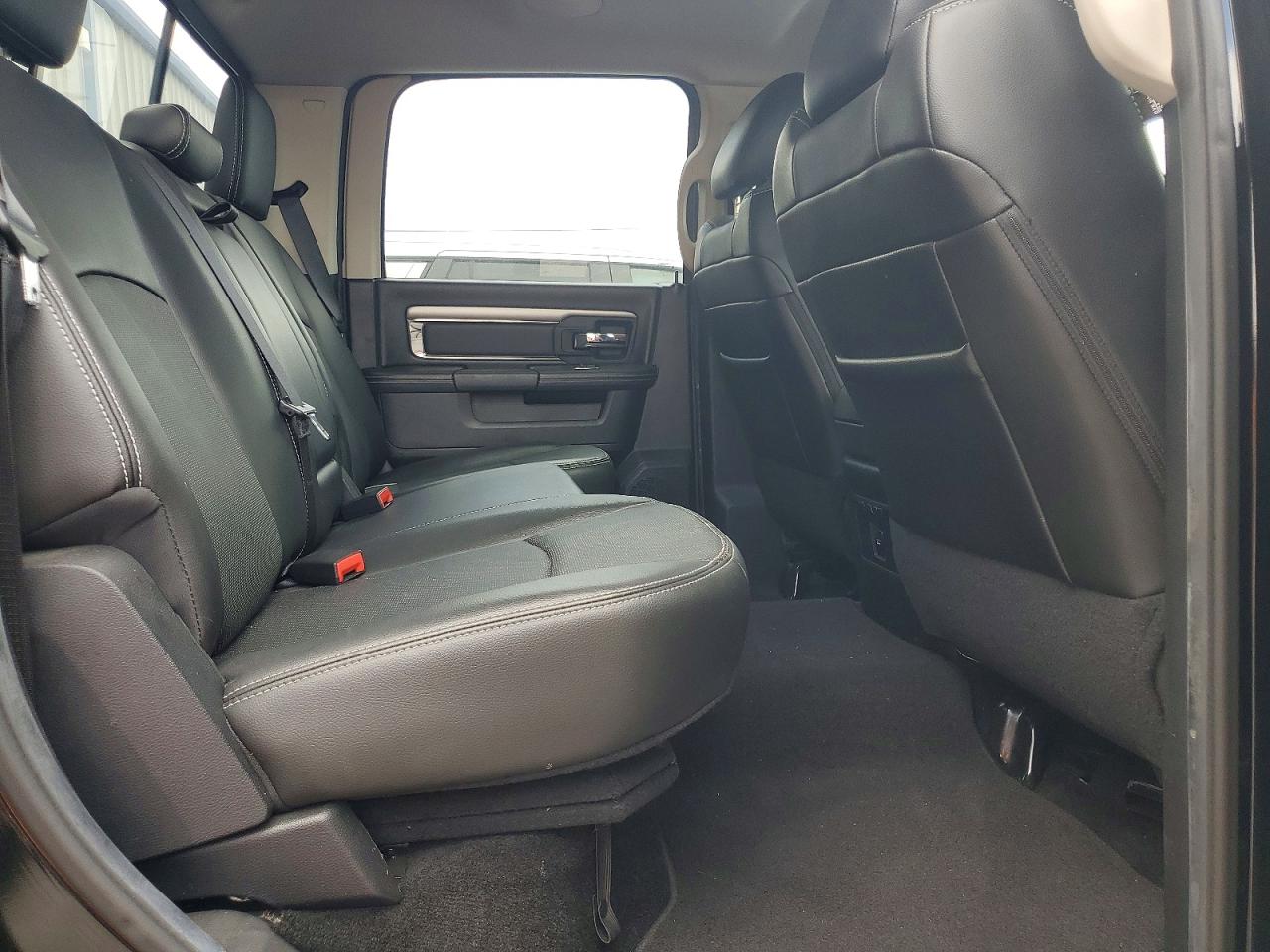 2014 RAM 1500 SPORT photo 46
