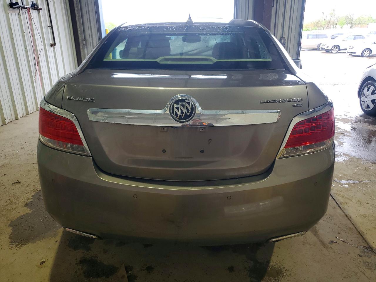 2010 BUICK LACROSSE CXS photo 11