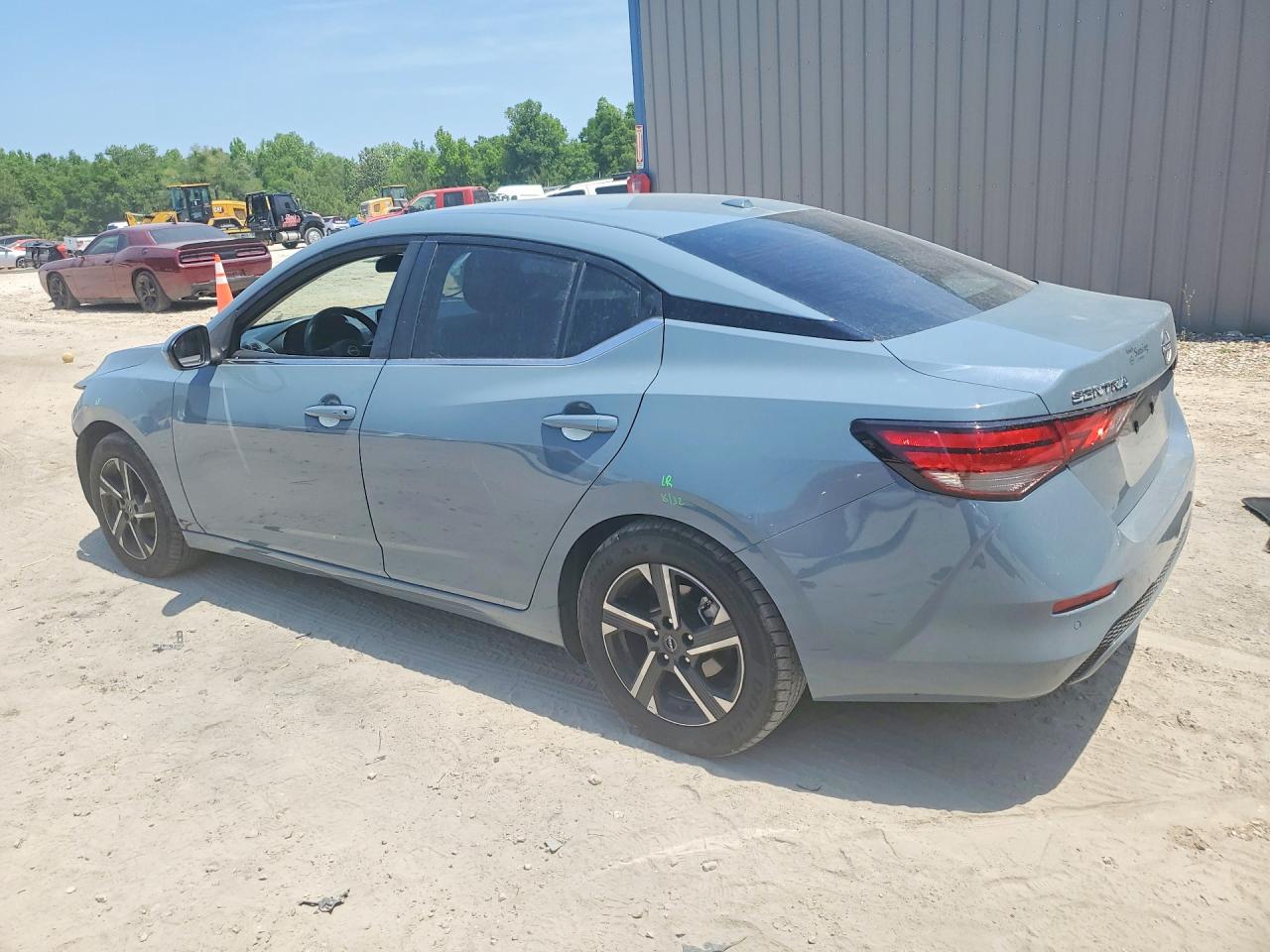 2024 NISSAN SENTRA SV photo 3
