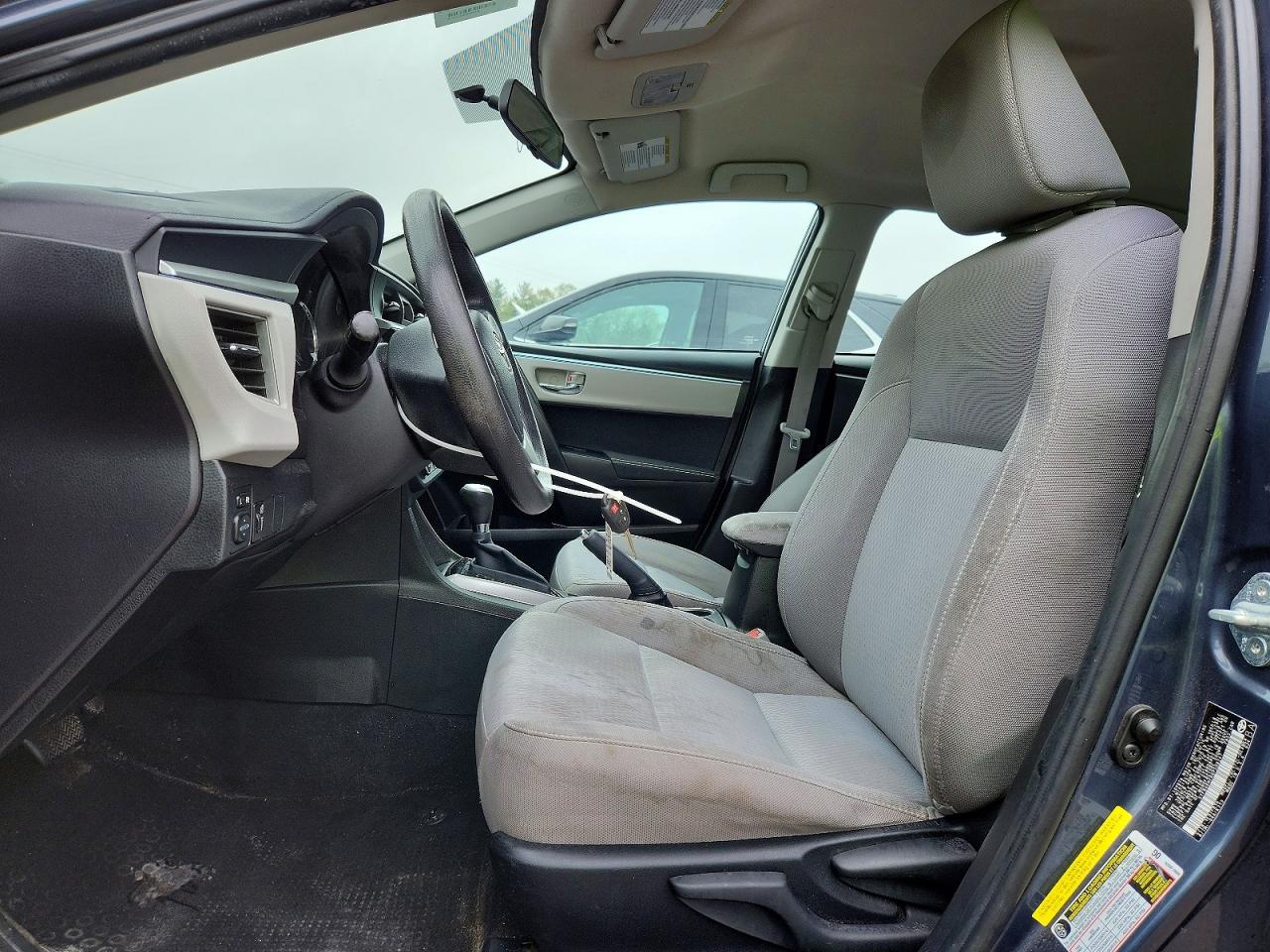 2016 TOYOTA COROLLA LE photo 7