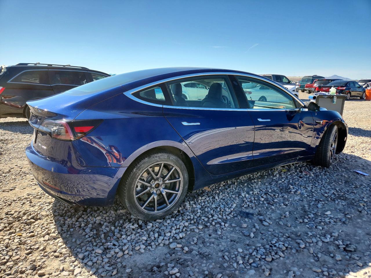 2019 TESLA MODEL 3 photo 5