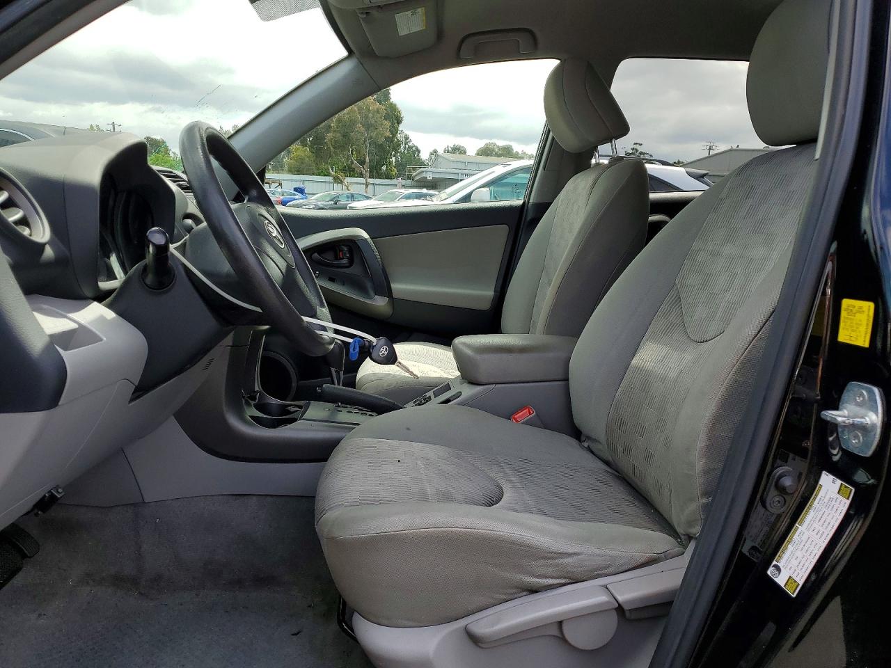 2010 TOYOTA RAV4 BASE photo 13