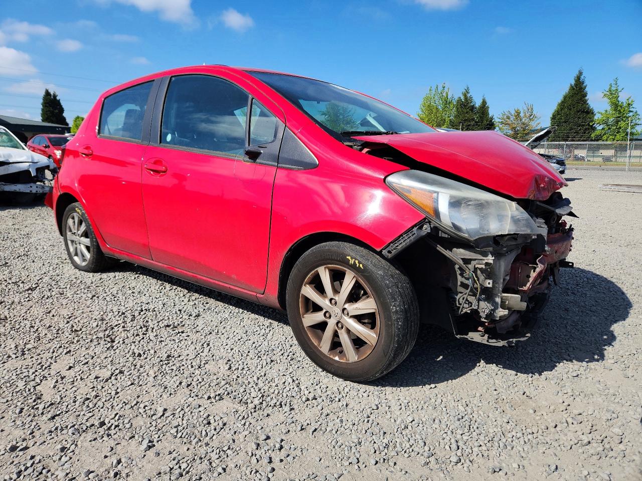 2015 TOYOTA YARIS 5-DOOR LE photo 7