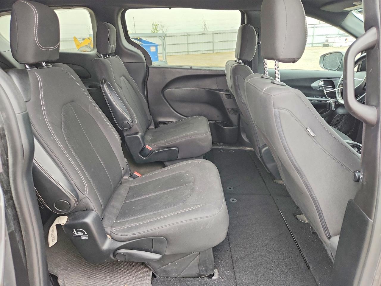 2019 CHRYSLER PACIFICA TOURING PLUS photo 31