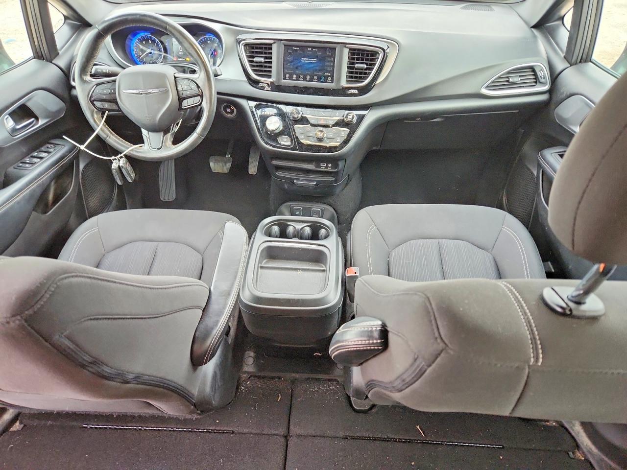 2019 CHRYSLER PACIFICA TOURING PLUS photo 22