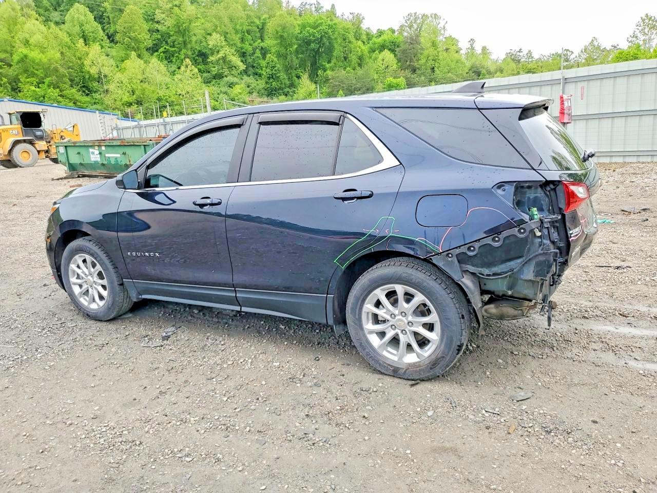 2021 CHEVROLET EQUINOX LT photo 2