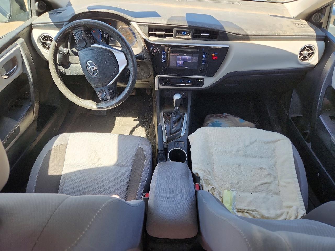 2018 TOYOTA COROLLA LE photo 15