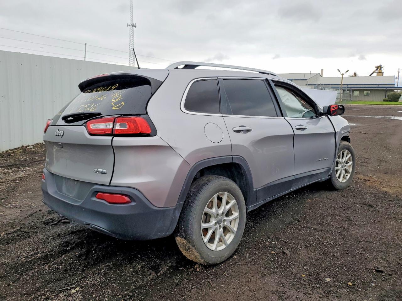 2017 JEEP CHEROKEE LATITUDE photo 3