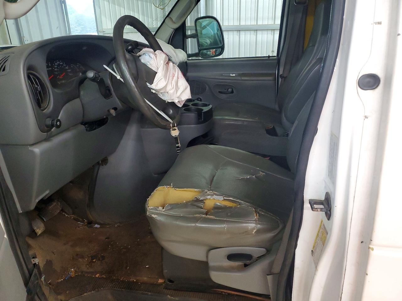2008 FORD E250 DELIVERY VAN photo 13