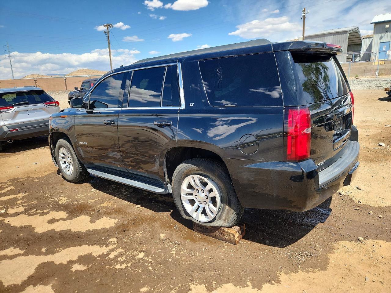 2017 CHEVROLET TAHOE K1500 LT photo 4