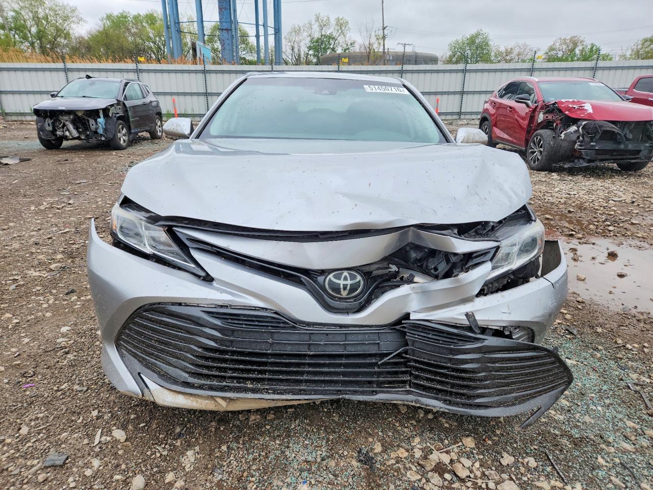 2019 TOYOTA CAMRY LE photo 13