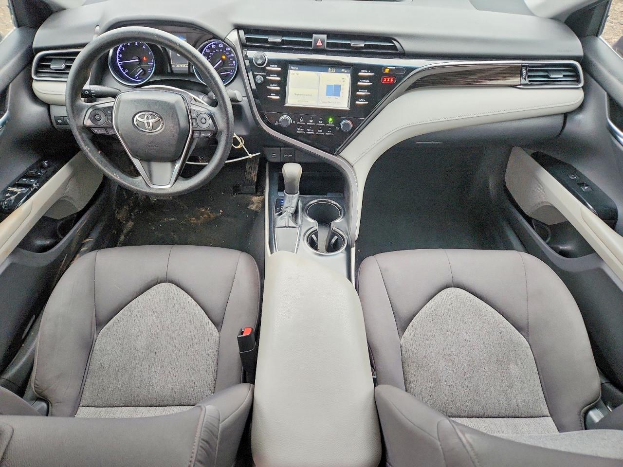 2019 TOYOTA CAMRY LE photo 22