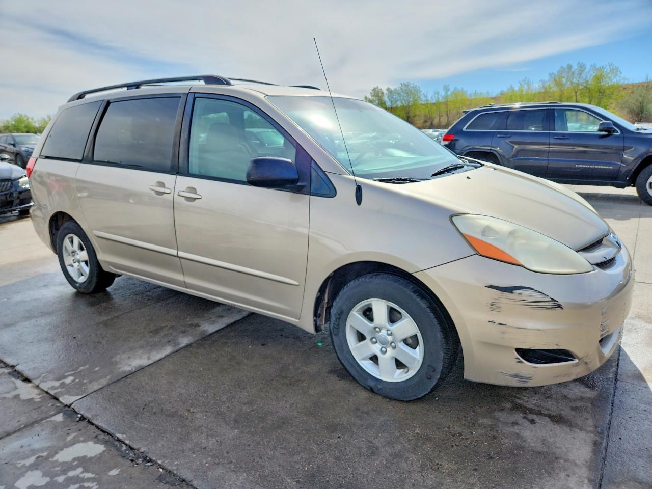 2007 TOYOTA SIENNA LE 7-PASSENGER photo 7