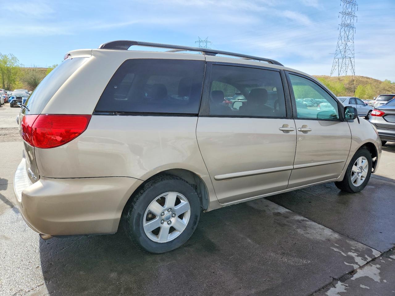 2007 TOYOTA SIENNA LE 7-PASSENGER photo 5