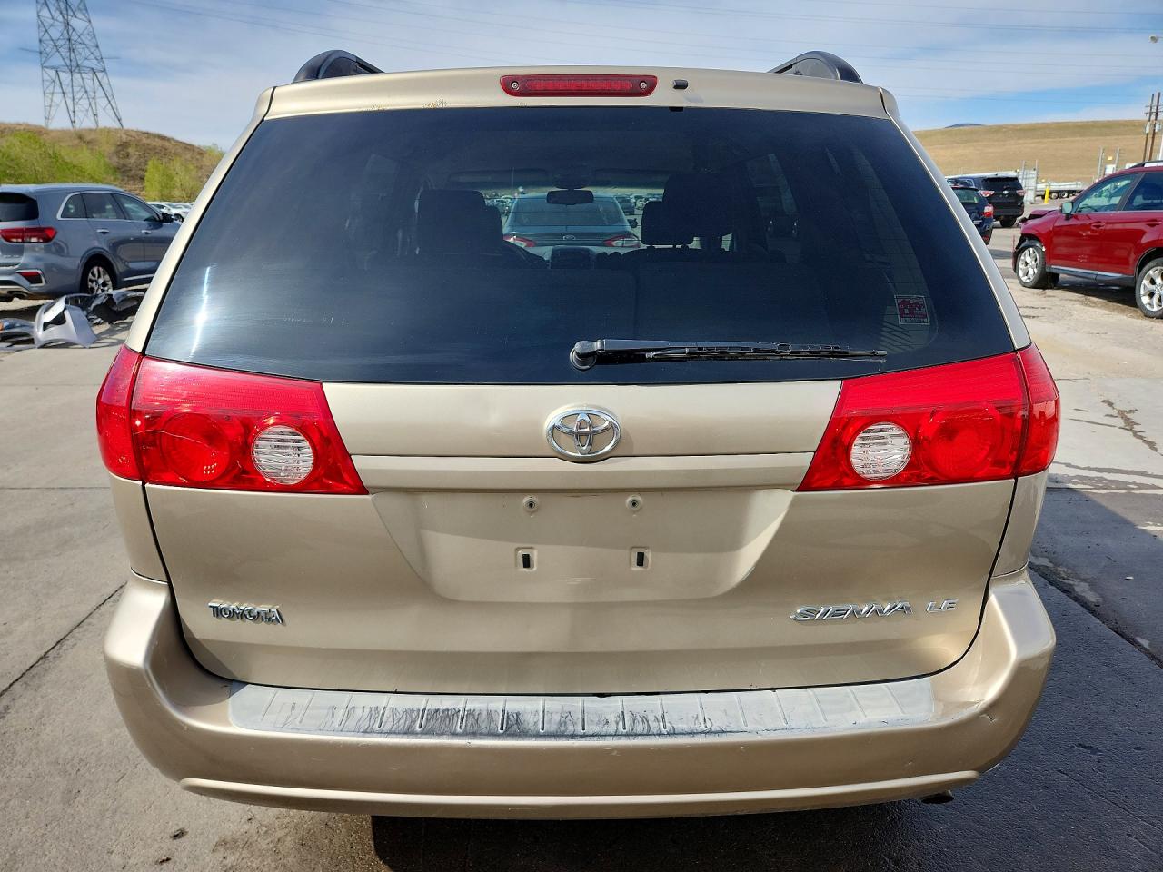 2007 TOYOTA SIENNA LE 7-PASSENGER photo 11