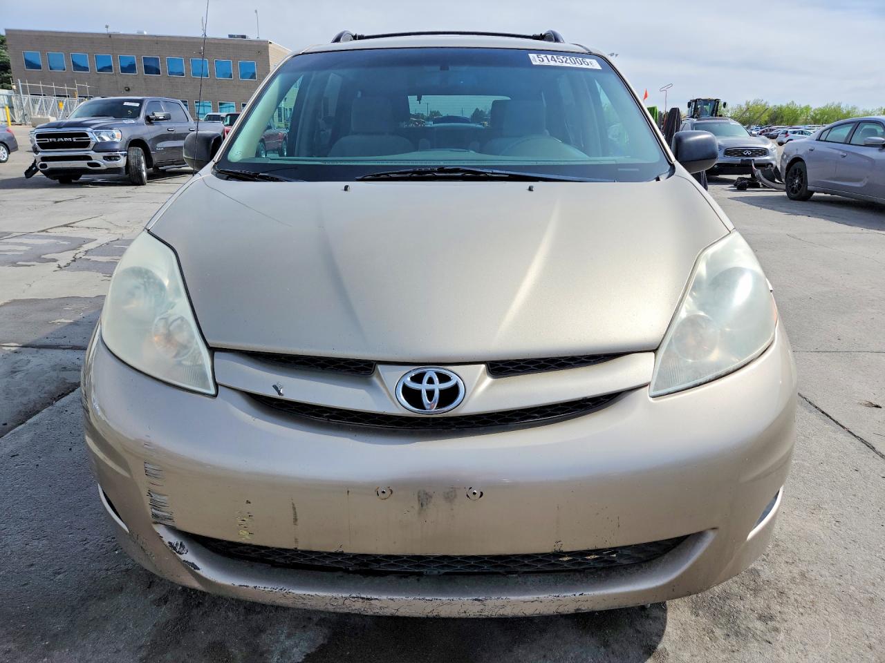 2007 TOYOTA SIENNA LE 7-PASSENGER photo 9