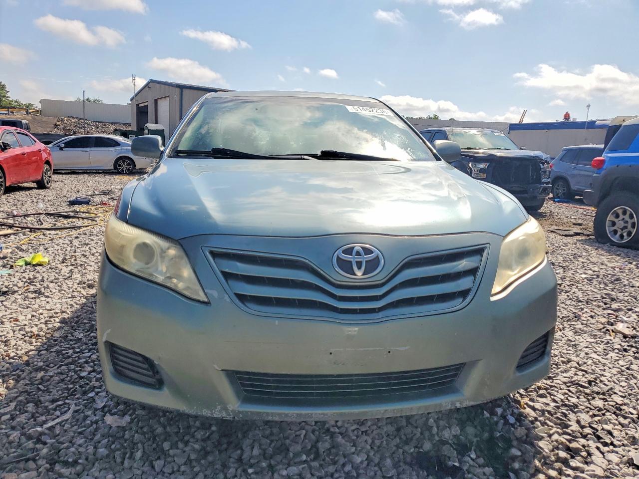 2010 TOYOTA CAMRY LE photo 13
