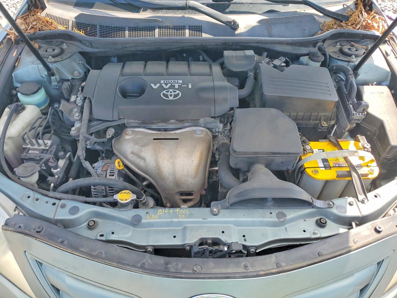 2010 TOYOTA CAMRY LE photo 31