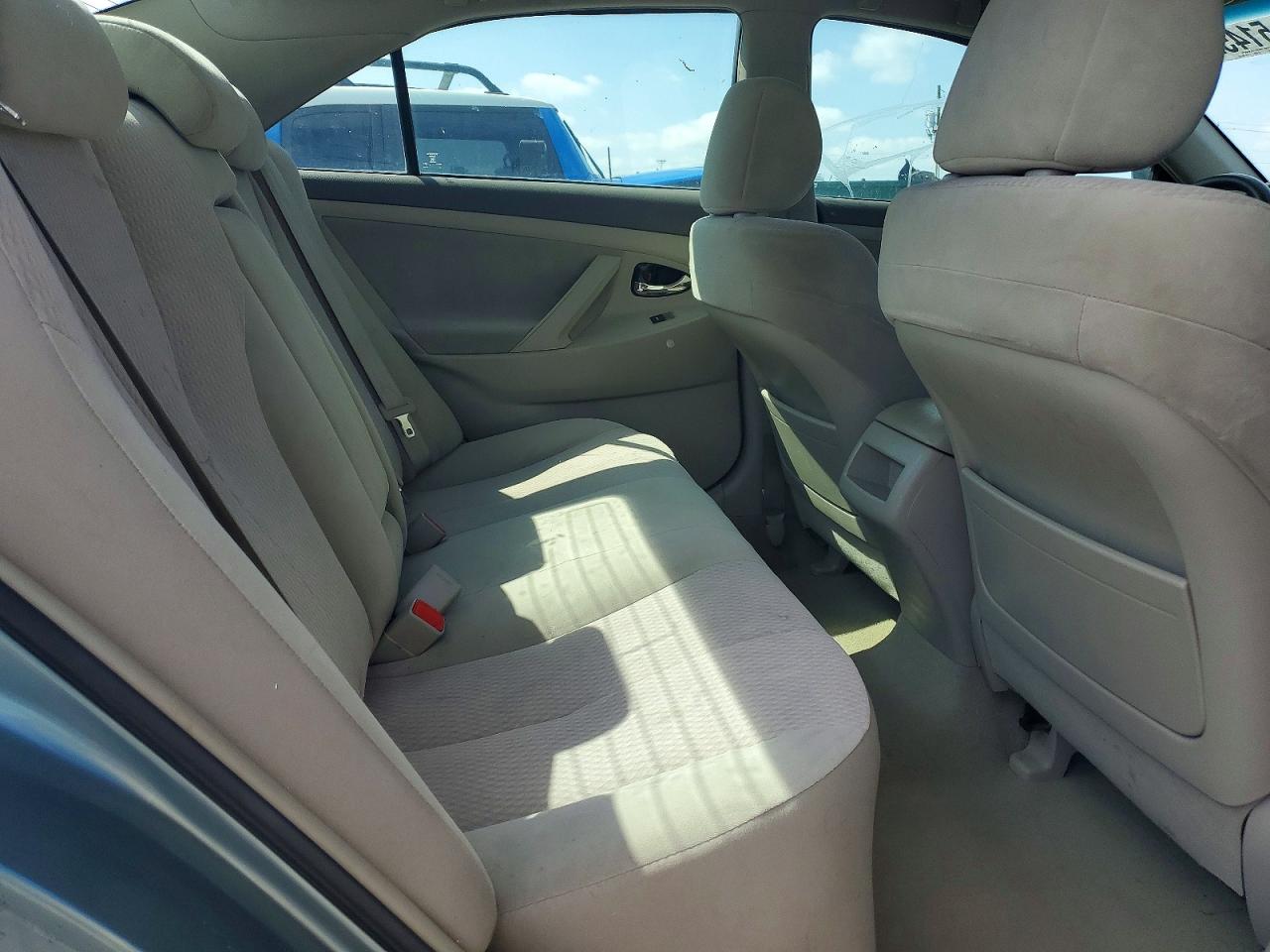 2010 TOYOTA CAMRY LE photo 28