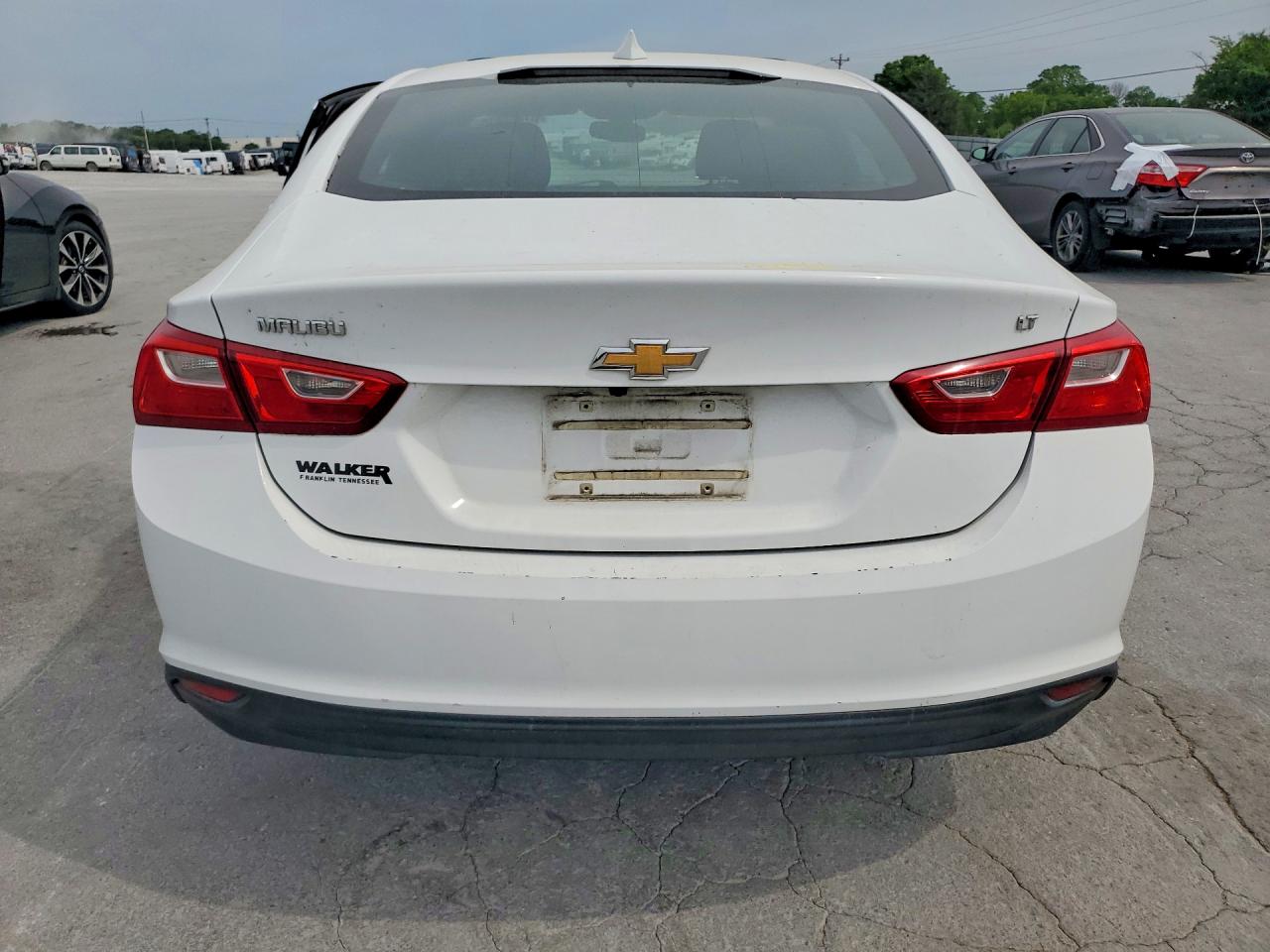 2018 CHEVROLET MALIBU LT photo 16