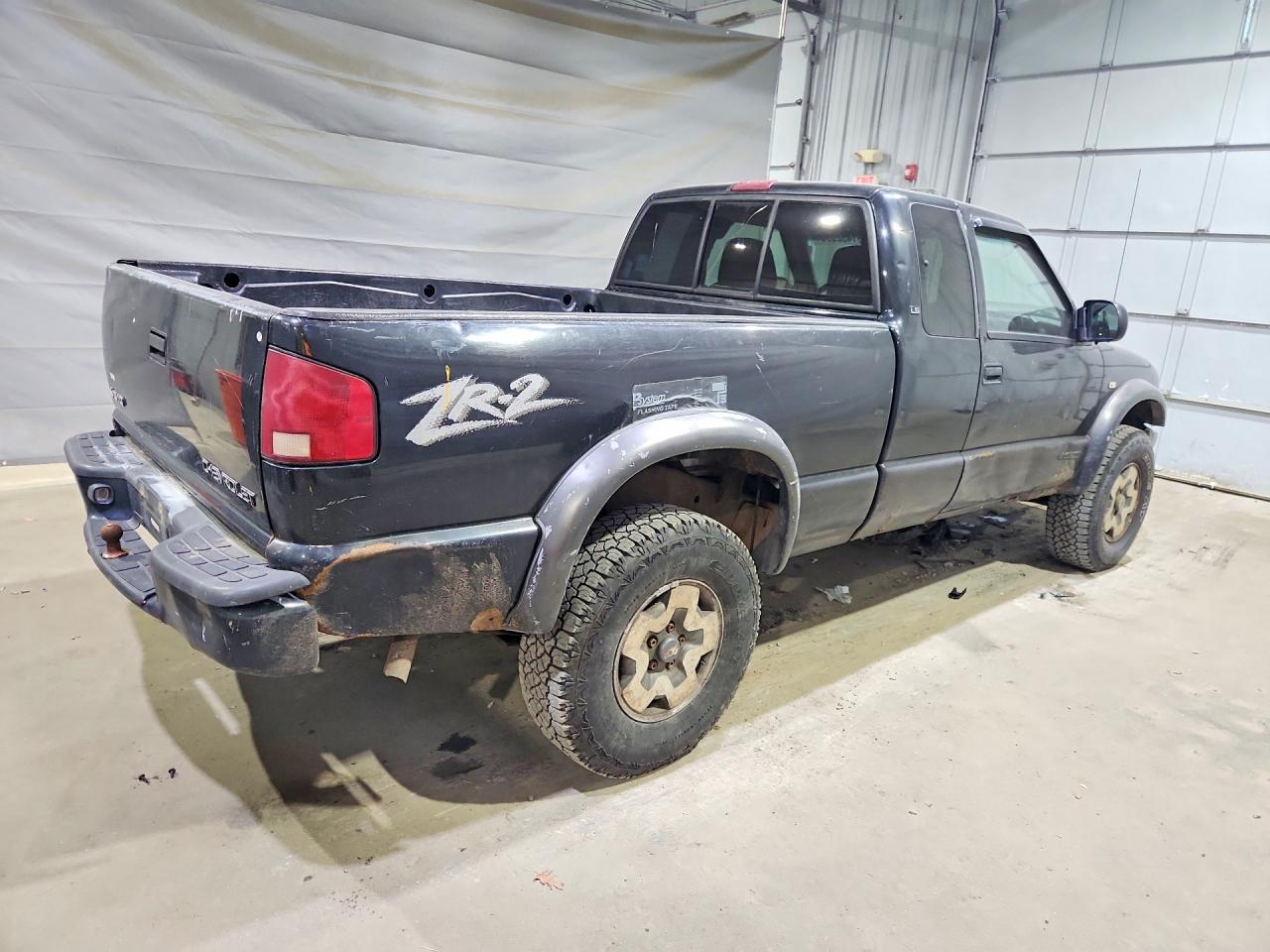 2000 CHEVROLET S TRUCK S10 photo 5