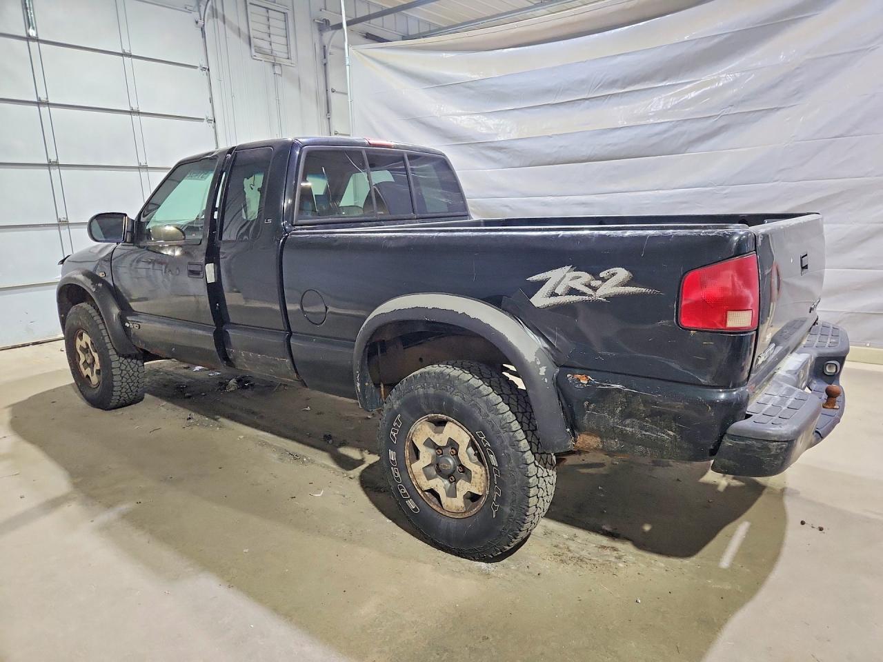 2000 CHEVROLET S TRUCK S10 photo 3
