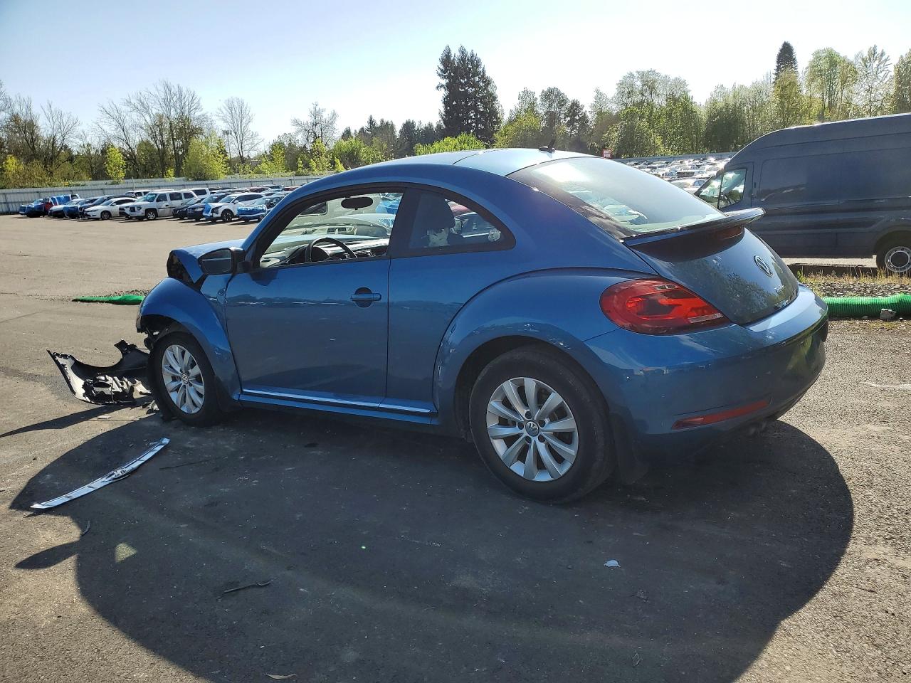 2019 VOLKSWAGEN BEETLE S photo 4