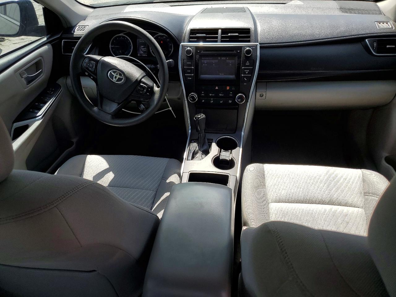 2017 TOYOTA CAMRY LE photo 15