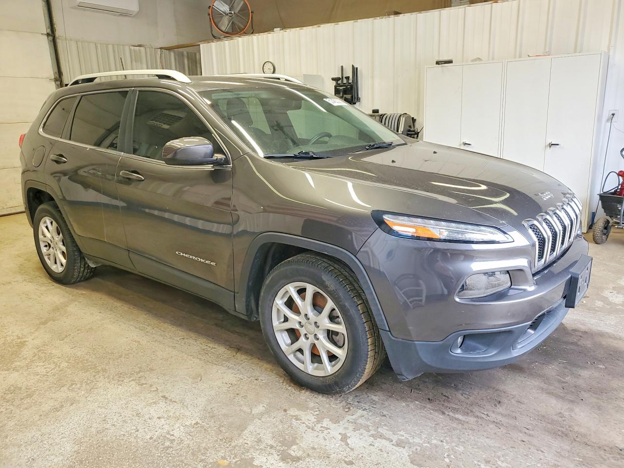 2017 JEEP CHEROKEE LATITUDE photo 10