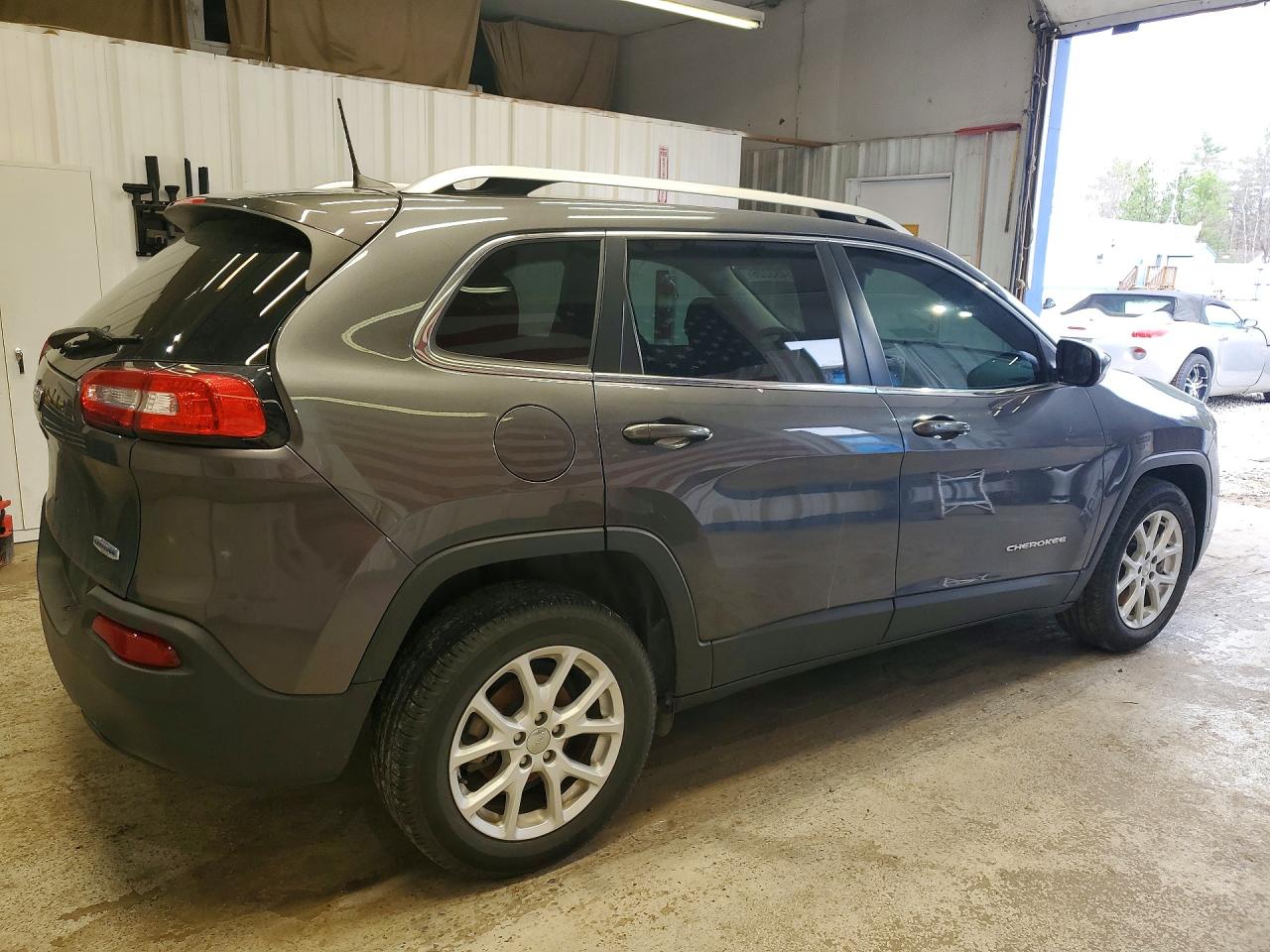2017 JEEP CHEROKEE LATITUDE photo 7