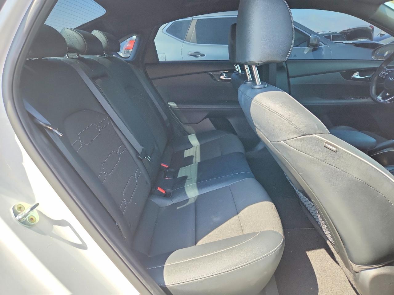 2023 KIA FORTE GT LINE photo 19