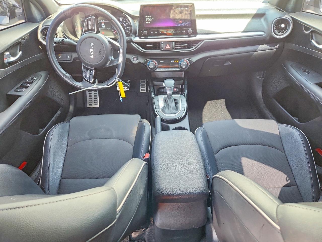 2023 KIA FORTE GT LINE photo 15