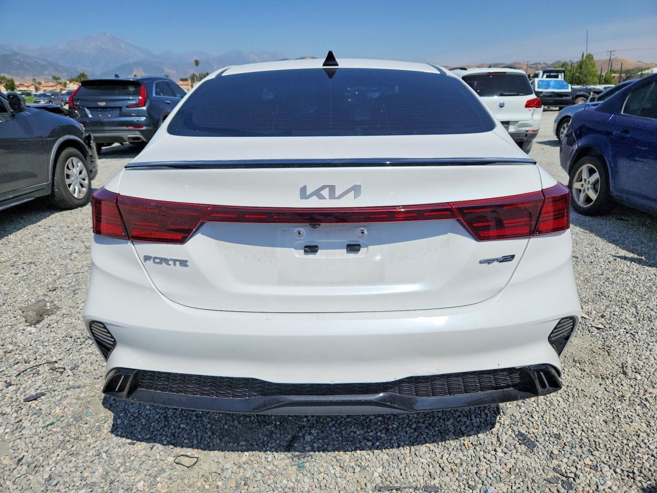 2023 KIA FORTE GT LINE photo 11