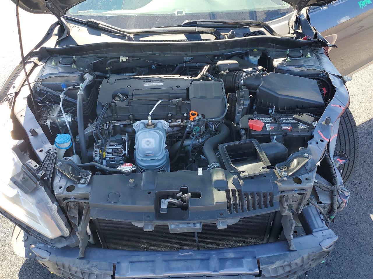 2016 HONDA ACCORD LX photo 11
