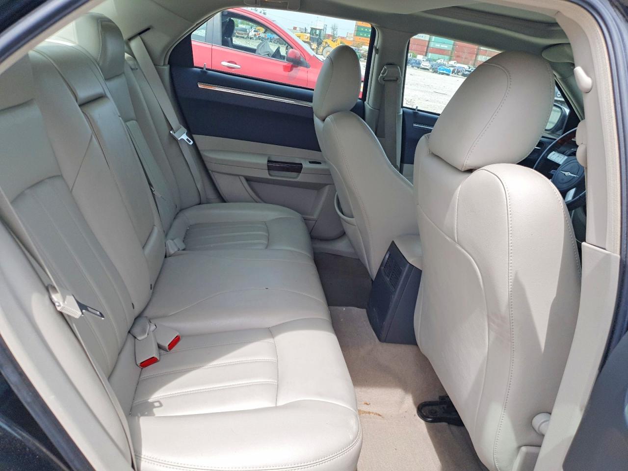 2006 CHRYSLER 300C photo 28