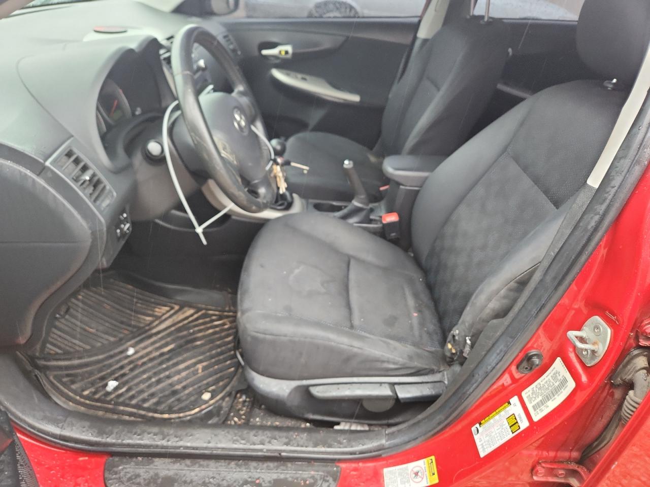 2010 TOYOTA COROLLA S photo 13