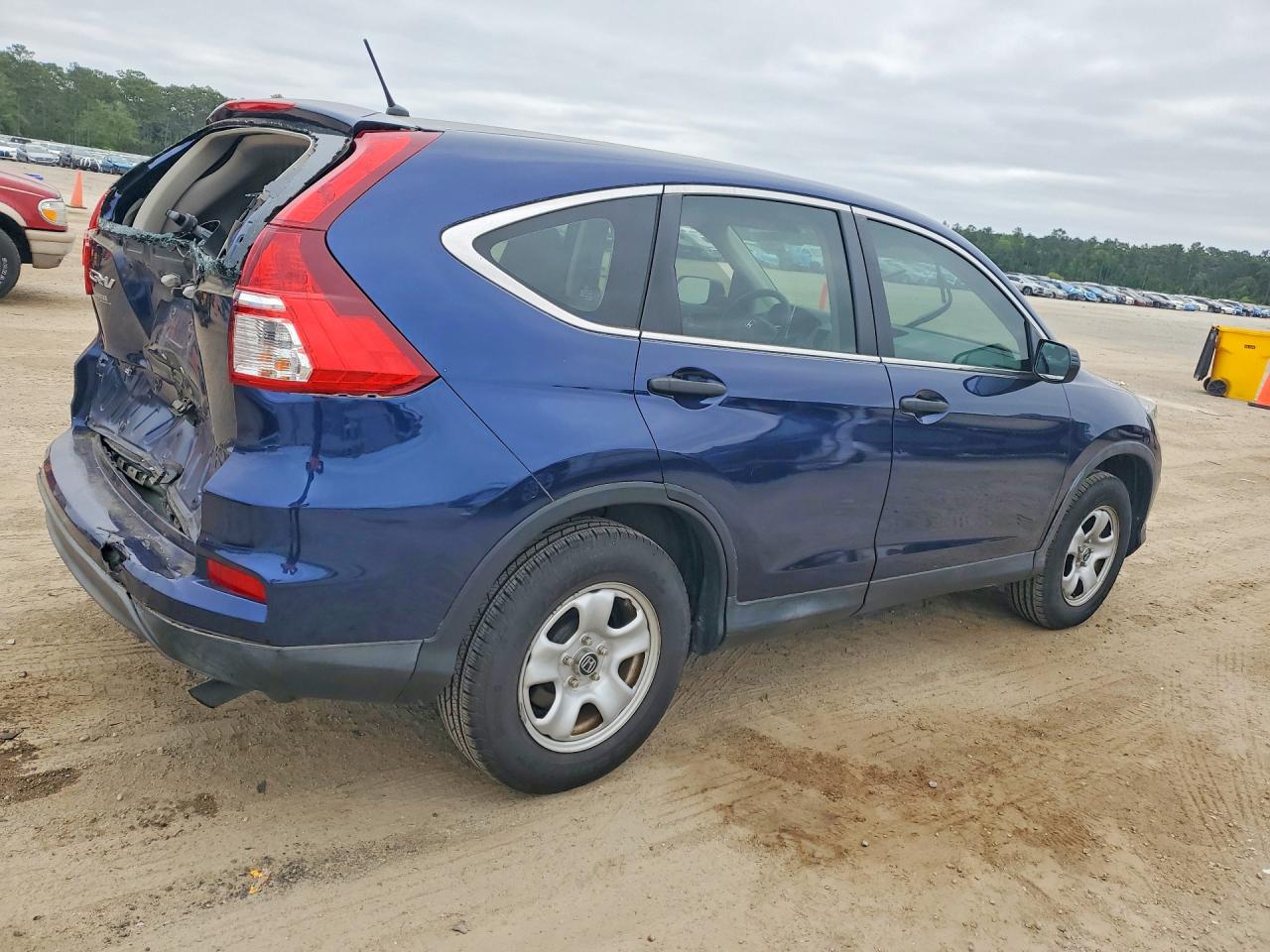 2015 HONDA CR-V LX photo 5