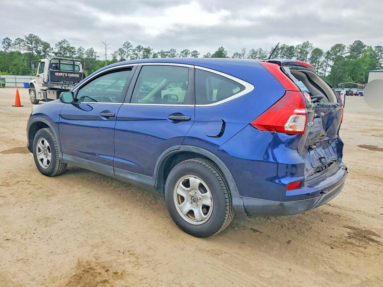 2015 HONDA CR-V LX photo 3