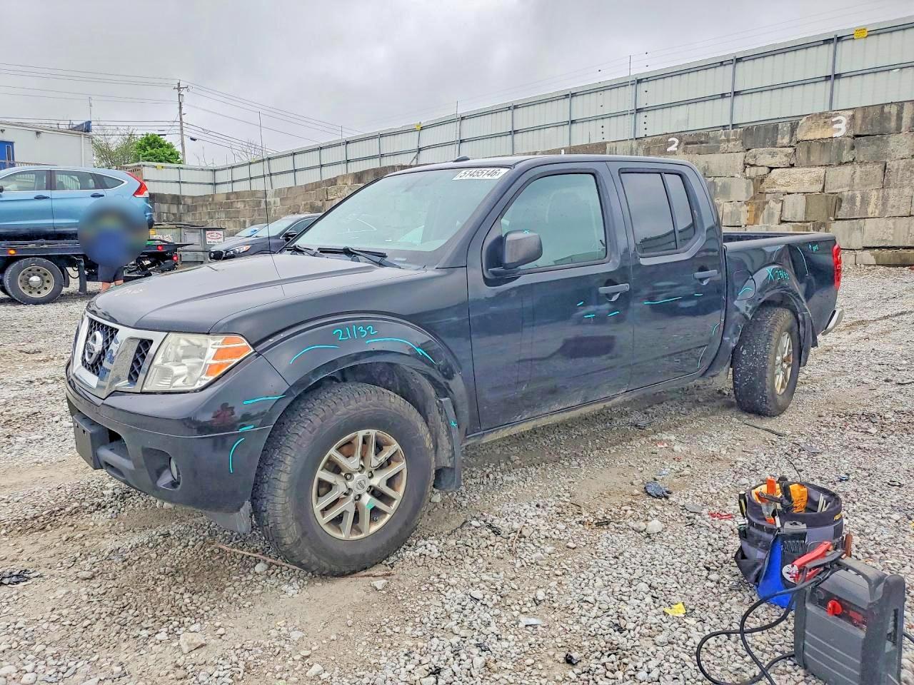 2017 NISSAN FRONTIER
