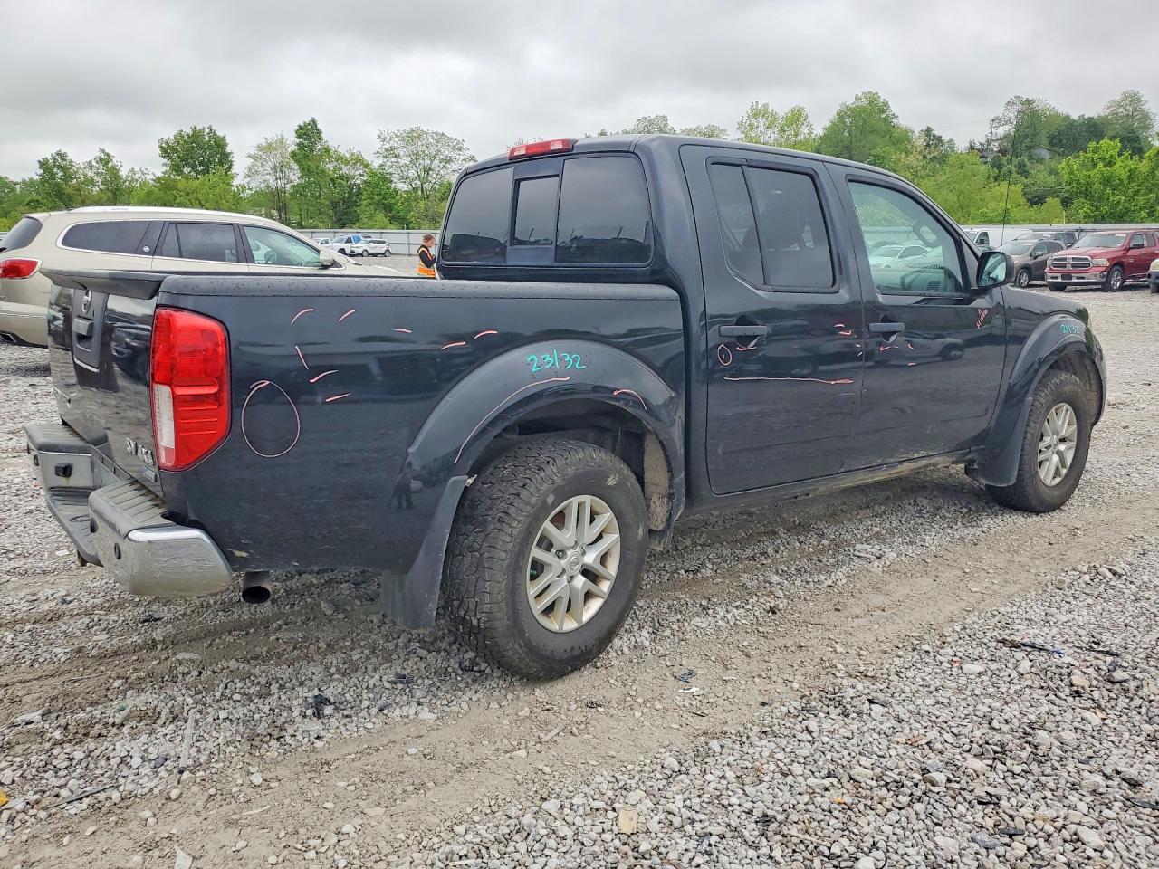 2017 NISSAN FRONTIER SV photo 5