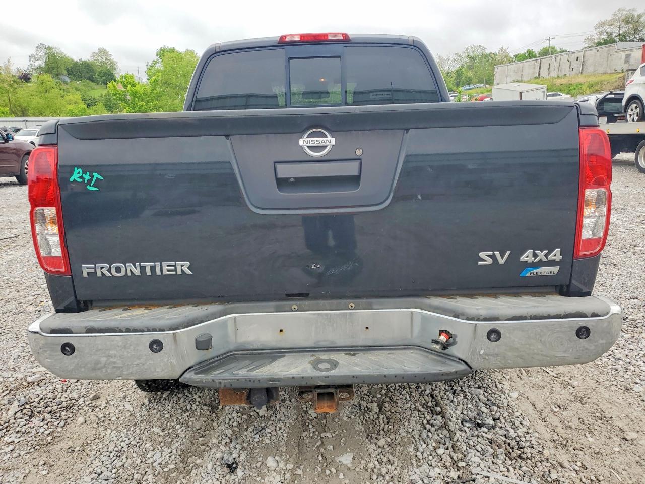 2017 NISSAN FRONTIER SV photo 11