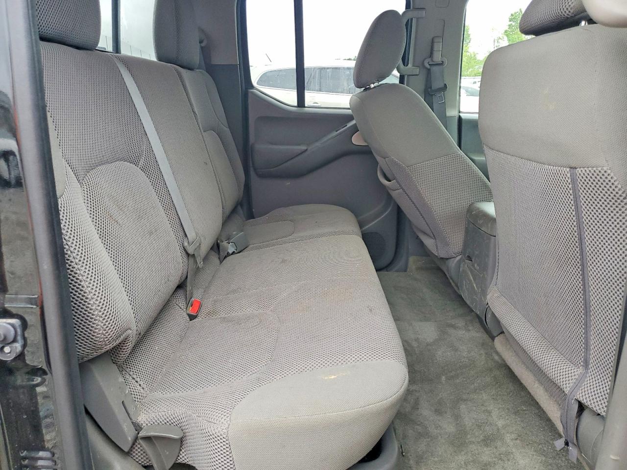2017 NISSAN FRONTIER SV photo 19