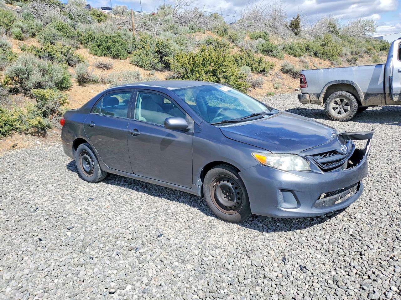 2011 TOYOTA COROLLA LE photo 10