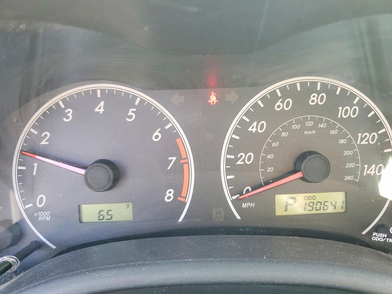 2011 TOYOTA COROLLA LE photo 25