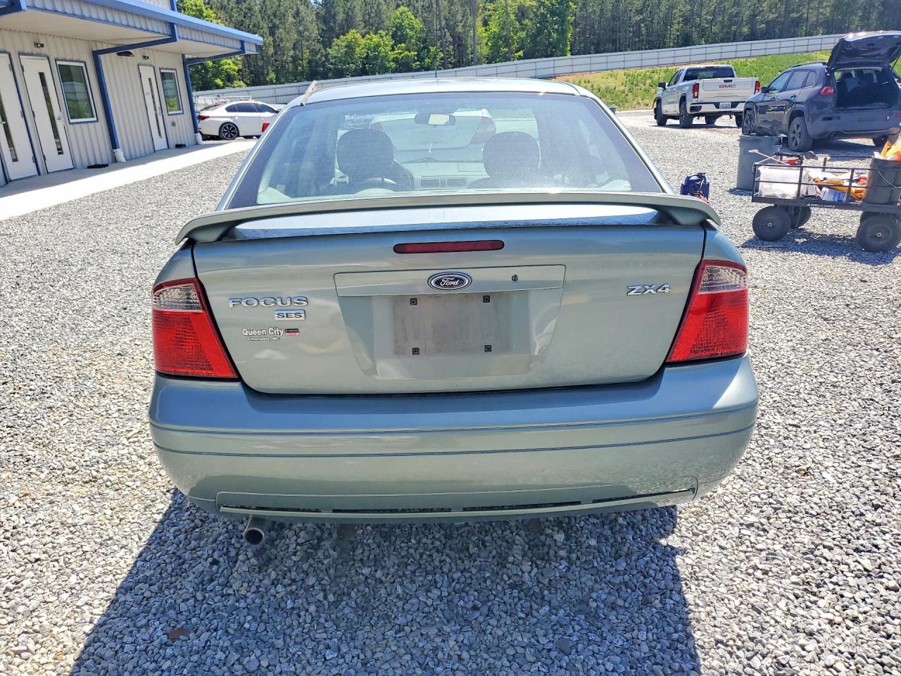 2005 FORD FOCUS ZX4 photo 16