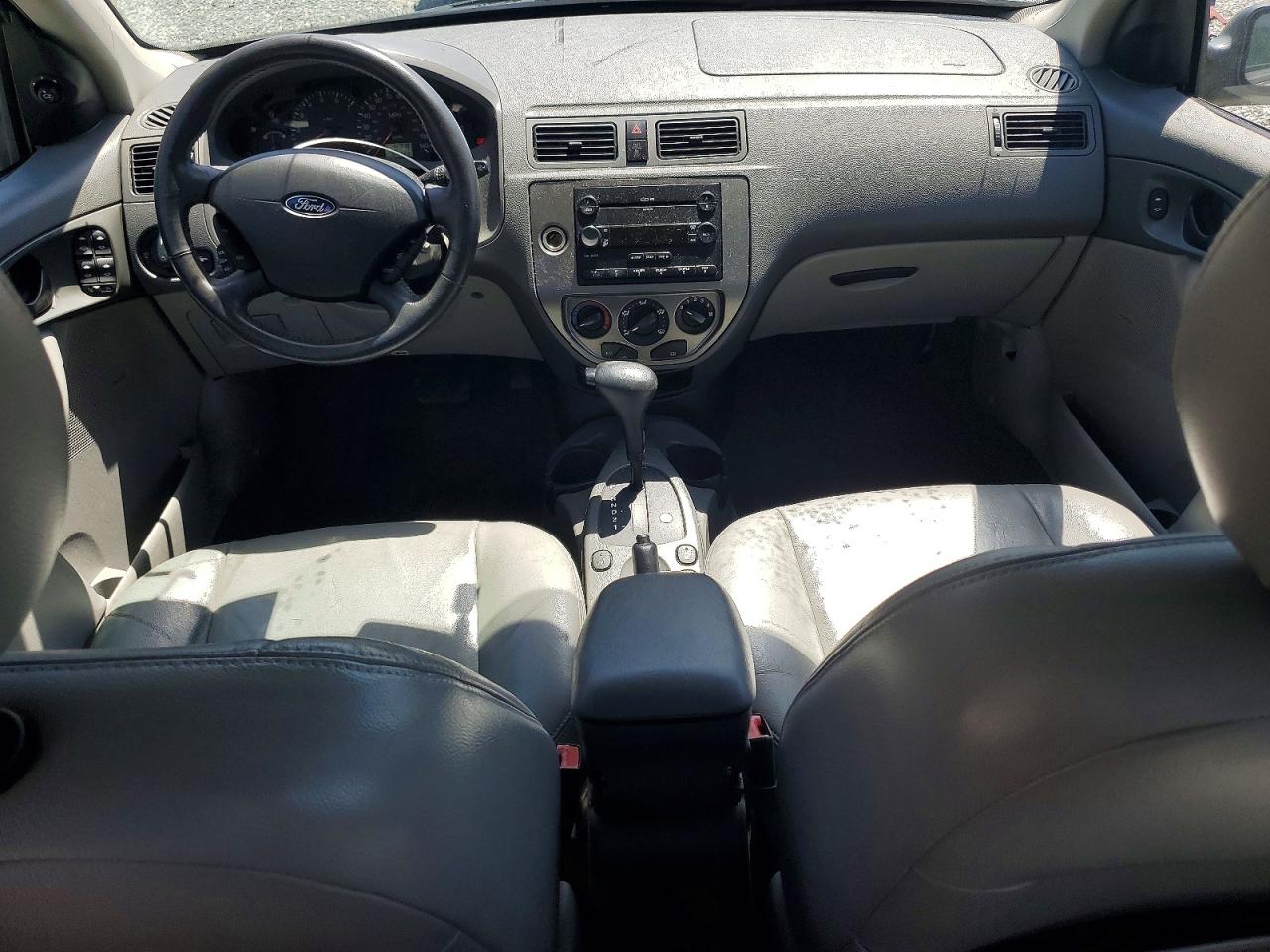 2005 FORD FOCUS ZX4 photo 22