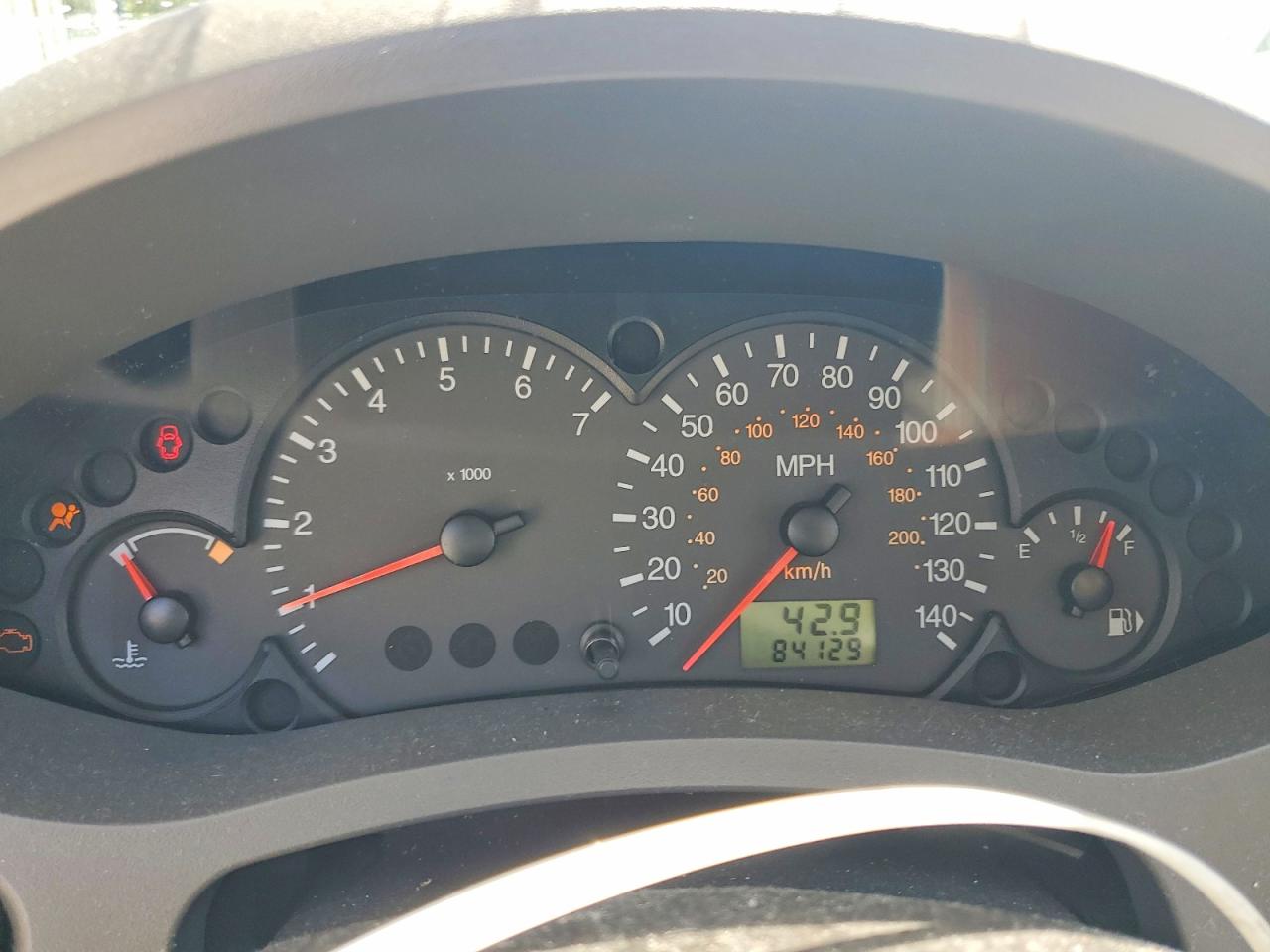 2005 FORD FOCUS ZX4 photo 25